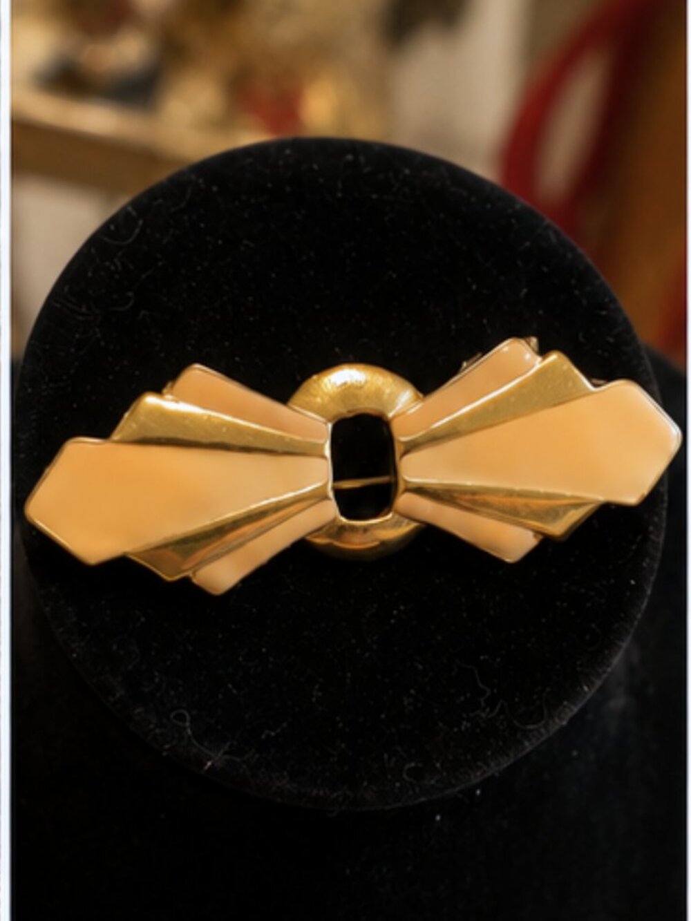 Vintage Style Gold Tone & Cream Enamel Bow Brooch